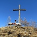 Das Kreuz steht nicht auf dem höchsten Punkt! (möglicherweise findet man dessen Höhenangabar auf der Tabaccokarte)