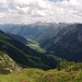 Aber  hier in Lechtal  es ist  noch  schön, danke!Im  Bildmitte   Doppelgipfel  des Ruitelspitze,2580m.