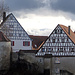 Einige schöne Fachwerkhäuser mit Teilen der Altstadt-Stadtmauer