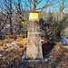 <b>Una stele, posta dal Gruppo Alpini di Porto Ceresio nel centenario della Prima Guerra Mondiale (1915 – 2015), ricorda tutti i Ceresini caduti.</b>
