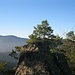 Auf dem Gipfel des zweiten Forkel-Felsens, Blick nach Westen über das Murgtal hinweg.