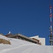 Ankuft bei der menschleeren Bergstation der Lagalbbahn (2893m).