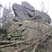 An der Henneklippe, mit wilder Baumwurf-Landschaft darunter.