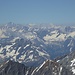 Berner Alpen: Ganz links der Mönch, rechts davon das Finsteraarhorn. 