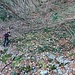 Al termine di una discesa di 200 m piuttosto ripida e impegnativa causa foglie bagnate su sentiero sassoso.....dotarsi di fondo schiena robusto.