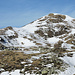 Il Pizzo Cramalina d'Arbèia. A sinistra la sella tra la valle del Rio di Vergeletto e la Valle di Fümegn-Valle della Camana.