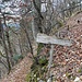 In der Nähe der oberen Risihütte. Rechts hinauf zur Sissacherflue und zur Ruine Bischofstein, links unten durch zur Oberen Risihütte.<br /><br /><br />