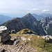 Unterwegs in der Košuta (Koschuta) - Ausblick am Gipfel des Veliko Kladivo/Großer Hainschturm in etwa westliche Richtung.