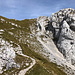 Unterwegs in der Košuta (Koschuta) - Im Aufstieg zum Veliko Kladivo/Großer Hainschturm. Grundsätzlich ist der Aufstieg nicht schwierig. Kurzzeitig ist es aber steil und etwas ausgesetzt.