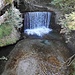 Cascata con presa d'acqua sul Sanagra