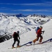 Hugo le conquérant. C'est beau d'être jeune. Au fond Finsteraarhorn à G , Schreckhorn & Lauteraarhorn à D 