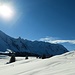 Die Schwägalp ist von einem dicken Schneeteppich bedeckt, während es in tieferliegenden Lagen vom Appenzellerland schon fast frühlingshaft aussieht.