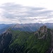 Lechtaler  Gipfelmeer in Osten...