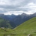 Widderstein,2533m und  Biberkopf,2599m-mitte,Ellbognerspitze(2553m)-ganz  rechts in wunderschönen Allgäuer Alpen.