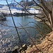 wir überqueren alsbald den hier malerisch dahinfliessenden Fluss ...