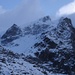 Blick zurück zum Rifugio Guide Val d'Ayas (Licht oben links)
