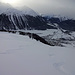 Beim dritten Aufstieg - etwas Sonne kommt und beleuchtet meine zwei Pulverspuren