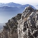 Scorci panoramici durante la traversata delle Cime di Noga. 