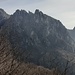 Sentiero Alpe Mapel - Alpe Serte vista panoramica verso:
Monte Bronzone  - Pizzo Ravò - Monte dei Pizzoni.
