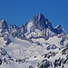 Cristallina (2911,7m): Gezoomte Gipfelaussicht zu den Berner-Riesen Gross Grünhorn (4043,5m), Finteraahorn (4273,9m) und Agassizhorn (3956m)