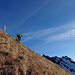 Gipfelsturm vor blauem Himmel