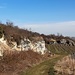 Die Felsen weisen nach Süden. Dementsprechend warm ist es hier schon.