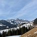 kurz vor Erreichen des (noch) geschlossenen [http://www.xn--stldeli-6wa.ch/ Alprestaurants Städeli] ein weiterer Blick zur Grönflue