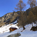 Die Ruhe selbst: die wunderbar gelegene Alphütte auf Lärch, beschützt von ihren Namensgebern