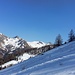 Dopo Baita Laret vista verso la testata della Val Lunga con cima Vallocci, cima dei Lupi e m.Cadelle.