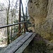 Die zweite Brücke über den Chesselbach führt zum Felsweglein