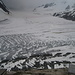 Blick vom ehemaligen Gletscherufer auf den heute tief unten gelegenen Konkordiaplatz