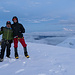 Zusammen mit unserem Führer Fabian auf dem Gipfel des Cayambe, kurz vor Sonnenaufgang