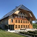 hervorragend renoviert - und von der Wyssacher Solarfirma grossflächig mit Panels bestückt: stattliches Haus in Eggerdingen
