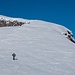 Der schmale Rücken ermöglicht den Aufstieg mit Skiern