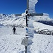 Croix du sommet (image Hugo, moi j'étais frileusement redescendu au chaud) 