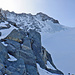 Ein schöner Moment: ein erster Blick zum Rimpfischsattel & Rimpfischhorn. Ab dem Allalinpass war der Gletscher erstaunlich gut eingeschneit.