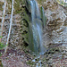 Ein Wasserfall am Eingang zur Gorges de la Jogne.