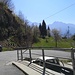siamo arrivati dal sentierino nel prato e poi lungo la strada siamo tornati ad Osso. 