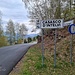 <b>Decido di imboccare la strada, recentemente asfaltata con un nuovo manto, che passando dall’Alpe Grande scende a Casasco (822 m). Raggiungo la frazione del comune di Centro Valle Intelvi ai rintocchi delle undici e trenta.</b>
