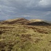 Die Fortsetzung der Route in Richtung Over Prawhope Bothy führt einmal mehr durch feinstes schottisches Bergland