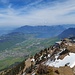Gipfelblick vom leider teils verbauten Stanserhorn hinunter nach Stans und zum Vierwaldstättersee
