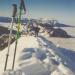 Gipfelfoto Lauwistock (2092m). Adrian ist auch bald oben; leider haben wir zu viel Zeit wegen dem Neuschnee gebraucht so dass es für den Brisen nicht mehr langt.