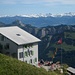 Berggasthaus Schäfler mit Allgäuer Alpen, Bregenzerwald und Lechquellengebirge.<br /><br />Der Zitterklapfen, unser bisheriges [http://www.hikr.org/tour/post26968.html Touren-Highlight] dieses Jahr ist im Alpstein ebenfalls präsent