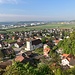 Blick hinunter zu Kirche und Dorf Egerkingen