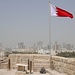Tag 3 (3.5.):<br /><br />Unter der Flagge von Bahrain auf der portugisischen Festung قلعة البحرين (Qala‘ah al Baḩrayn).