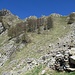 Dalla sosta all’Alpe di Pero, uno sguardo alla vicina sella che dovremo raggiungere (la prima a sinistra) per proseguire verso la cima, ma lì inizieranno i problemi…