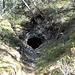 Grotta utilizzata con funzione di deposito