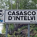 <b>Raggiunto il centro di Casasco (822 m) seguo le indicazioni per Erbonne. La salita, del dislivello di circa 140 m, mi conduce dapprima al Pian delle Alpi (970 m). </b>