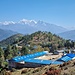 Blick von Pattale zum Numbur 6958m im Rolwaling Himal (höchste Spitze etwas links der Bildmitte; Himal bedeutet "Berg"), einem möglichwerweise erst 1981 erstmals bestiegenen 6000-er