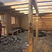 Franz besichtigt die Baustelle in Cholem Kharka. Nach einem Blitzschlag mit Feuer soll eine neue Lodge erstellt werden